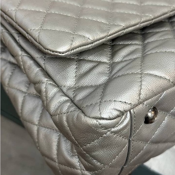 CHANEL XXL SILVER BAG - Picture 8 of 10